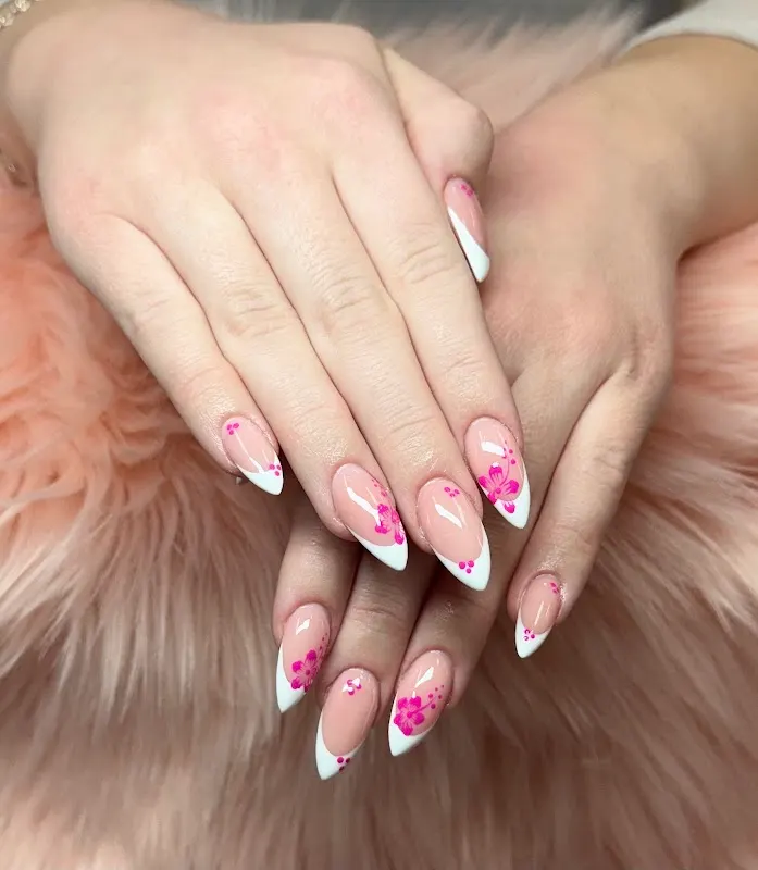 Season Nails — Nail salon in Bloomington